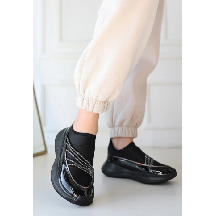 Keita Siyah Rugan Streç Detaylı Siyah Tabanlı Spor Ayakkabı - Lisinya