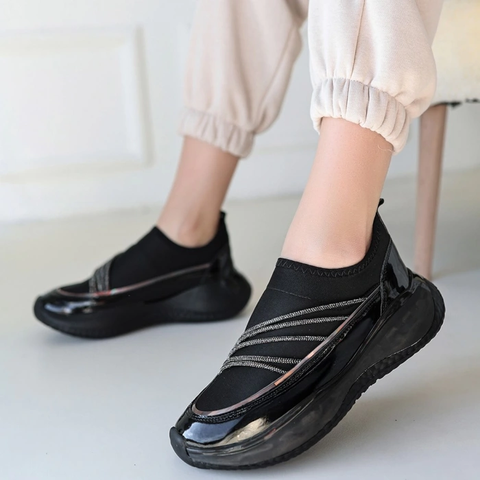 Keita Siyah Rugan Streç Detaylı Siyah Tabanlı Spor Ayakkabı - Lisinya