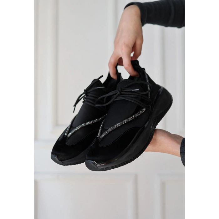 Liney Siyah Rugan Siyah Tabanlı Bağcıklı Spor Ayakkabı - Lisinya