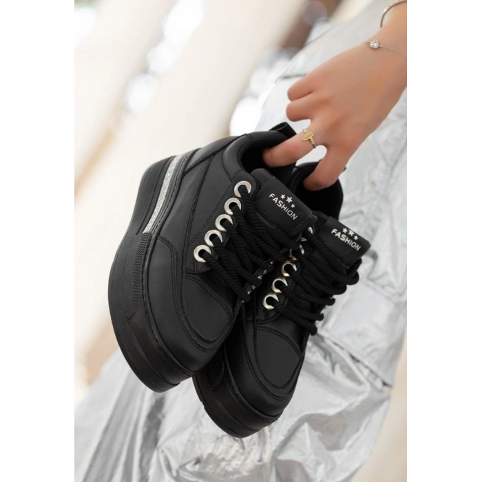 Lulu Siyah Cilt Bağcıklı Spor Ayakkabı