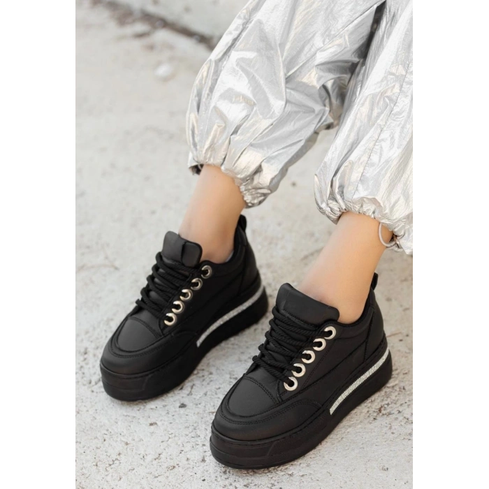 Lulu Siyah Cilt Bağcıklı Spor Ayakkabı - Lisinya