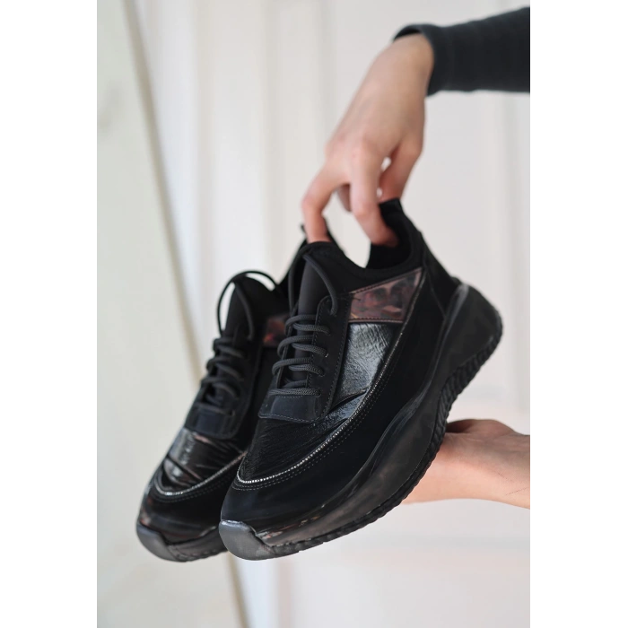 Nadio Siyah Rugan Siyah Tabanlı Bağcıklı Spor Ayakkabı - Lisinya