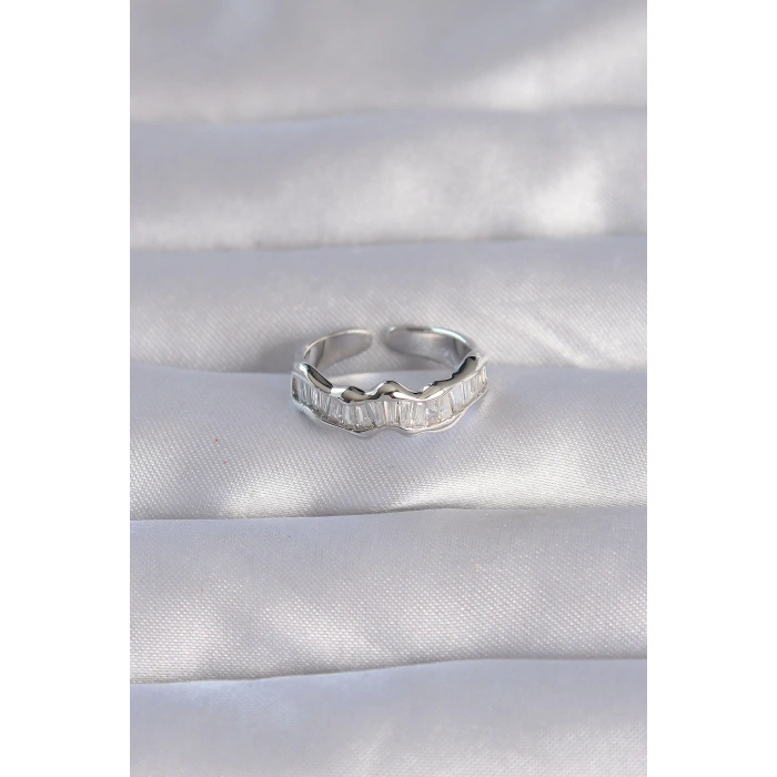 Pirinç Gümüş Renk Zirkon Taşlı Dalgalı Su Yolu Model Ayarlanabilir Yüzük