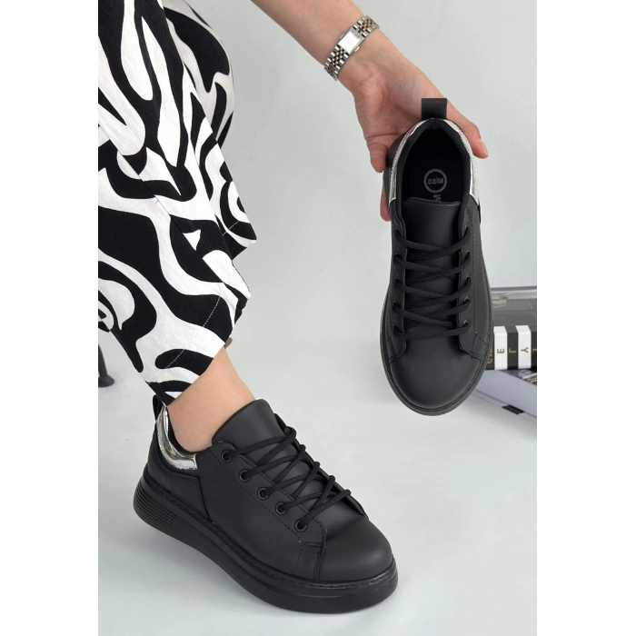 Sofio Siyah Cilt Bağcıklı Spor Ayakkabı - Lisinya