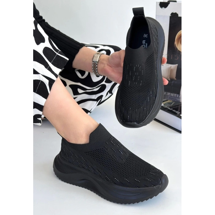 Soord Siyah Triko Boncuk İşlemeli Spor Ayakkabı - Lisinya