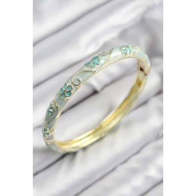 Mineli Pirinç Çiçek Motifli Gold Renk Kadın Kelepçe - Lisinya