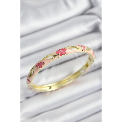 Mineli Pirinç Pembe Çiçek Motifli Gold Renk Kadın Kelepçe - Lisinya