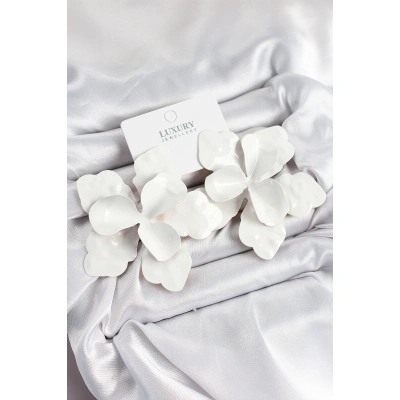 Pirinç Beyaz Çiçek Model Kadın Küpe - Lisinya