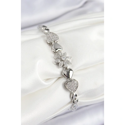 Pirinç Zirkon Taşlı Kalp Detaylı Çiçek Model Gümüş Renk Kadın Bileklik - Lisinya