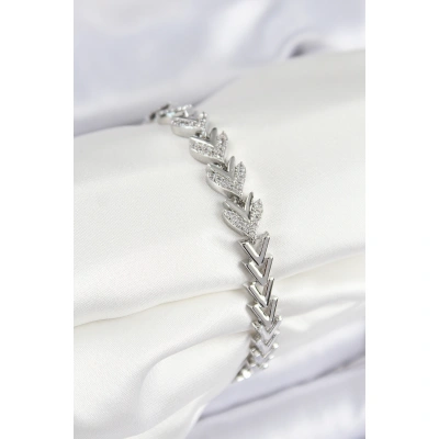 Pirinç Zirkon Taşlı Sıralı Ok Model Gümüş Renk Kadın Bileklik - Lisinya