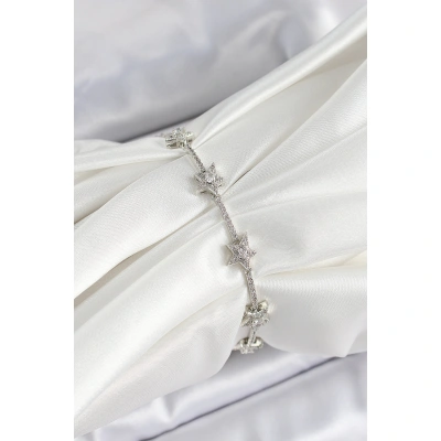 Pirinç Zirkon Taşlı Sıralı Yıldız Model Gümüş Renk Kadın Bileklik - Lisinya