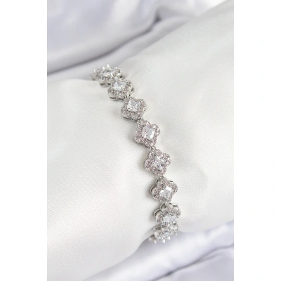 Pirinç Zirkon Taşlı Yonca Baget Model Gümüş Renk VIP Seri Kadın Bileklik - Lisinya