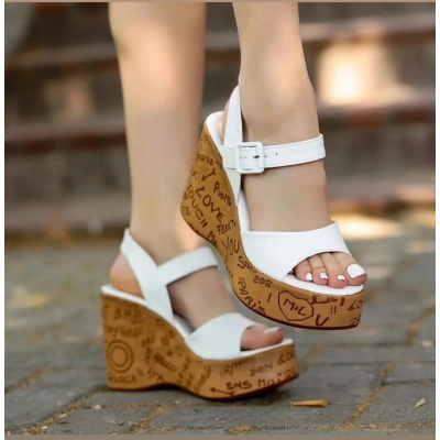 Riboy Beyaz Cilt Dolgu Topuk Sandalet - Lisinya