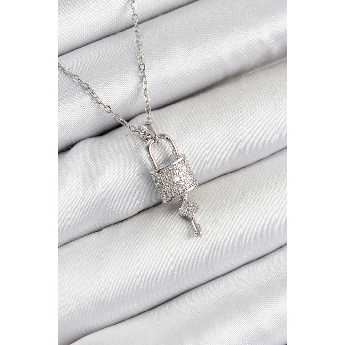 316L Çelik Zirkon Taşlı Kilit Ve Sallantılı Anahtar Model Gümüş Renk Kadın Kolye - Lisinya