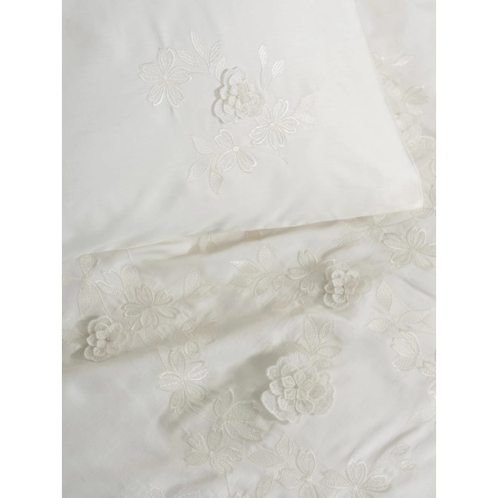 3D Nakışlı Çift Kişilik Saten Nev Takımı Chic Ekru