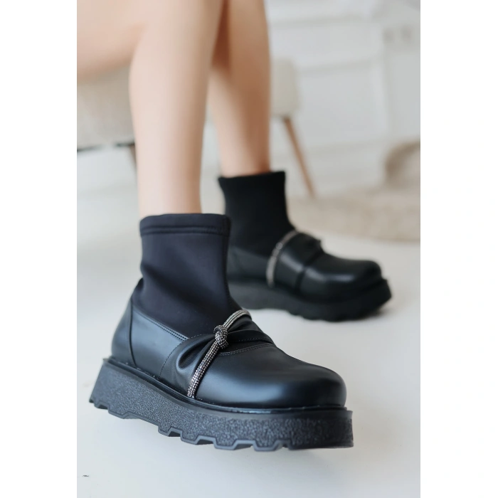 Dewn Siyah Cilt Topuklu Bot - Lisinya