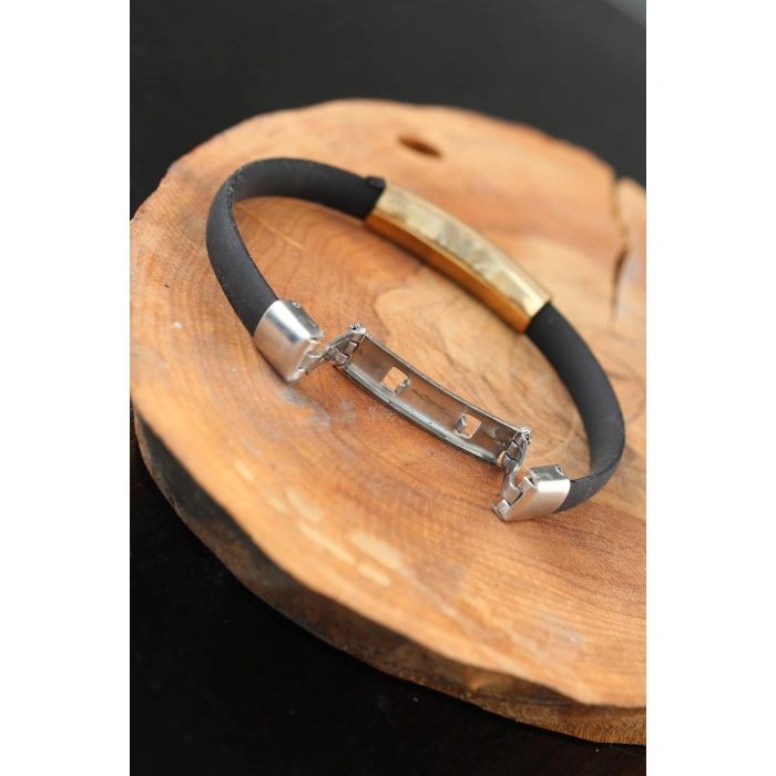 Gold Renk Metal Kuru Kafalı Tasarım Siyah Renk Silikon Erkek Bileklik - Lisinya