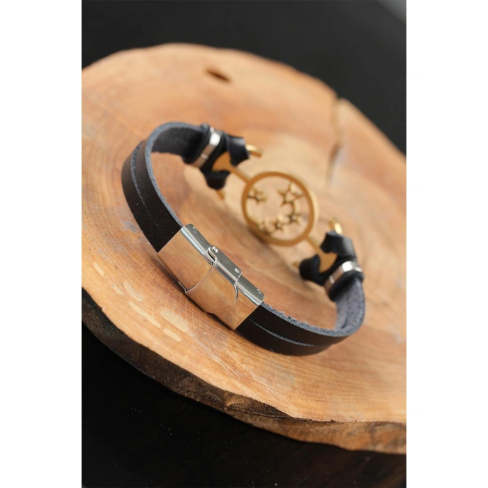 Gold Renk Yıldızlı Metal Aksesuarlı Siyah Deri Erkek Bileklik - Lisinya