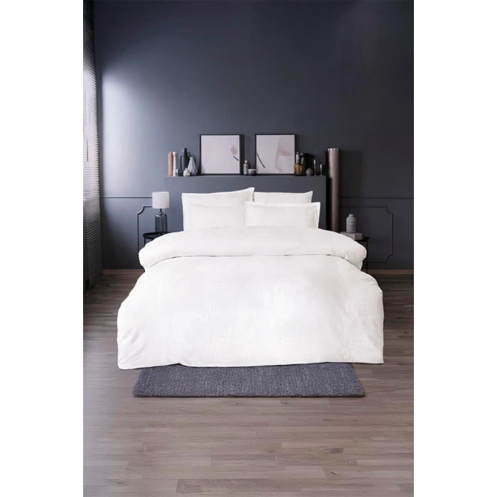 Jakarlı Saten Çift Kişilik Nev Takımı Minna Coin