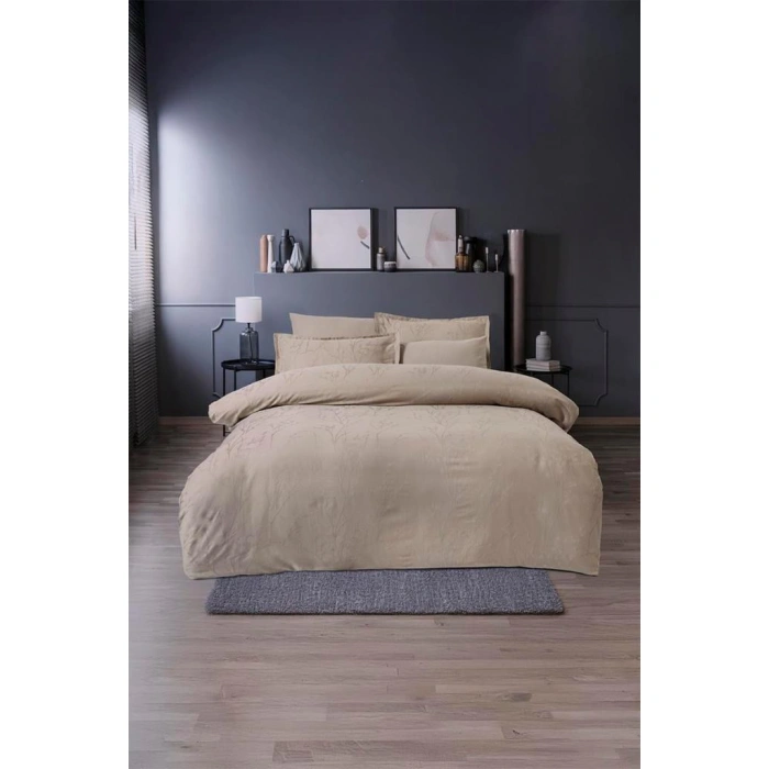 Jakarlı Saten Çift Kişilik Nev Takımı Mınna Sabre