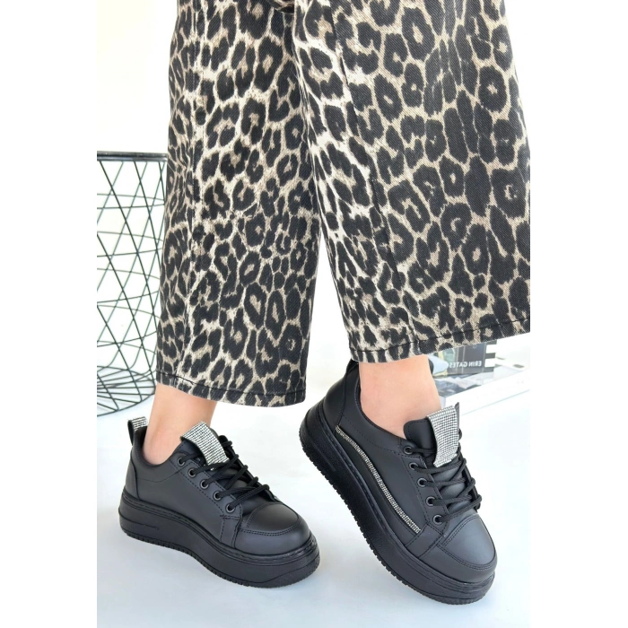 Leope Siyah Cilt Bağcıklı Spor Ayakkabı - Lisinya