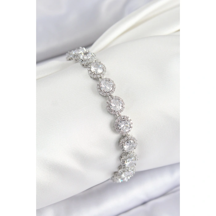 Pirinç Zirkon Taşlı Daire Baget Model Gümüş Renk VIP Seri Kadın Bileklik - Lisinya