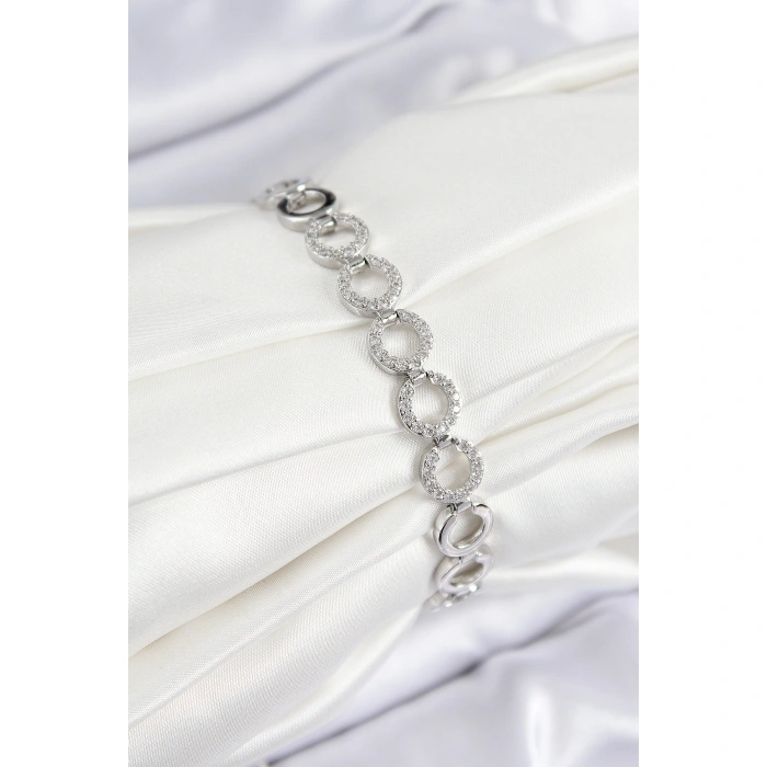 Pirinç Zirkon Taşlı Sıralı Halka Model Gümüş Renk Kadın Bileklik - Lisinya