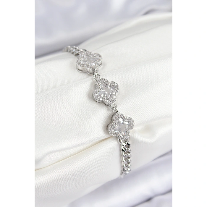 Pirinç Zirkon Taşlı Yonca Model Gümüş Renk Kadın Bileklik - Lisinya