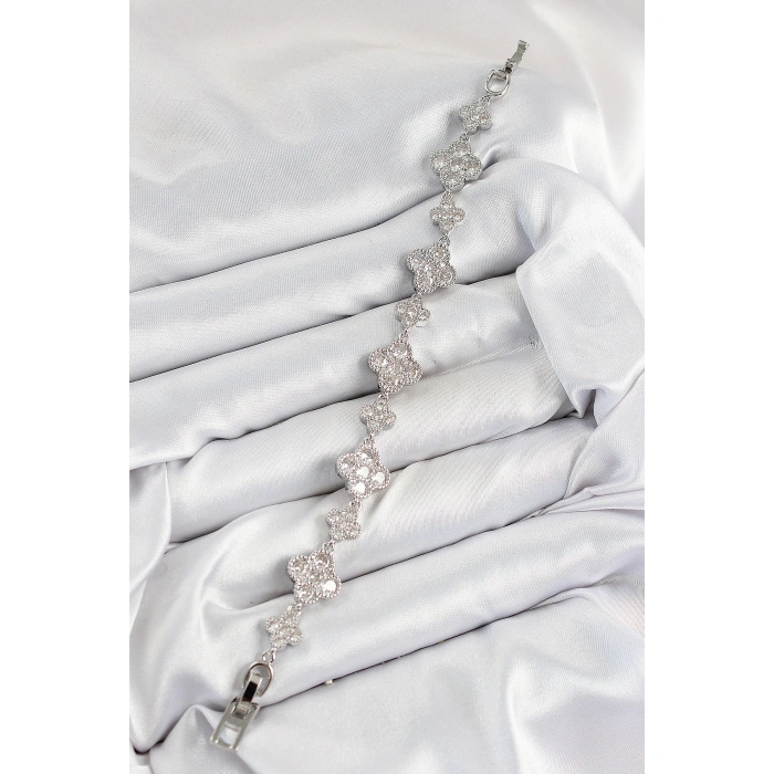 Pirinç Zirkon Taşlı Yonca Model Gümüş Renk VIP Seri Kadın Bileklik - Lisinya