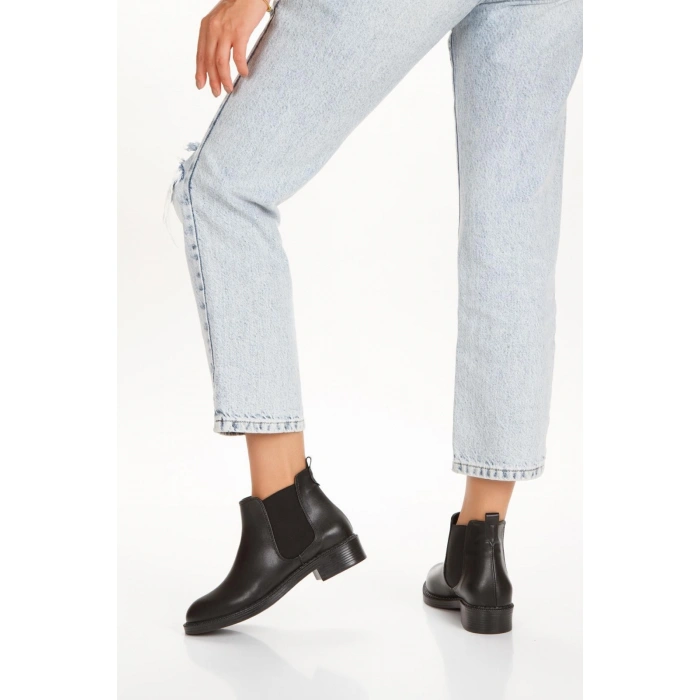 Seend Siyah Cilt Topuklu Bot - Lisinya