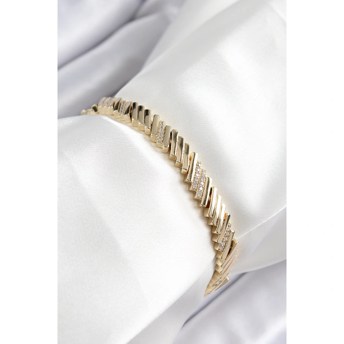 Xuping Pirinç Zirkon Taşlı Eğimli Blok Model Gold Renk Kadın Bileklik - Lisinya