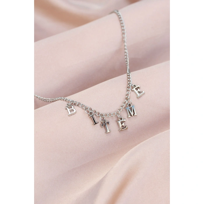 Yeni Sezon Biteme Yazılı Gümüş Renk Sallantılı Kadın Kolye - Lisinya