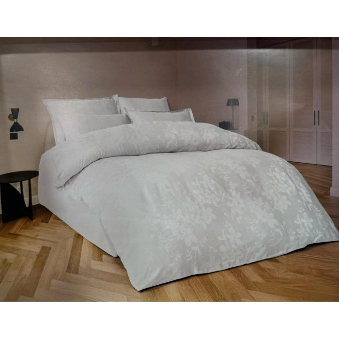 Jakarlı Saten Çift Kişilik Nev Takımı Perle Coin