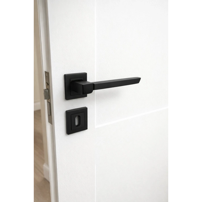 Handan Kare Rozetli Mat Siyah Kapı Kolu Oda