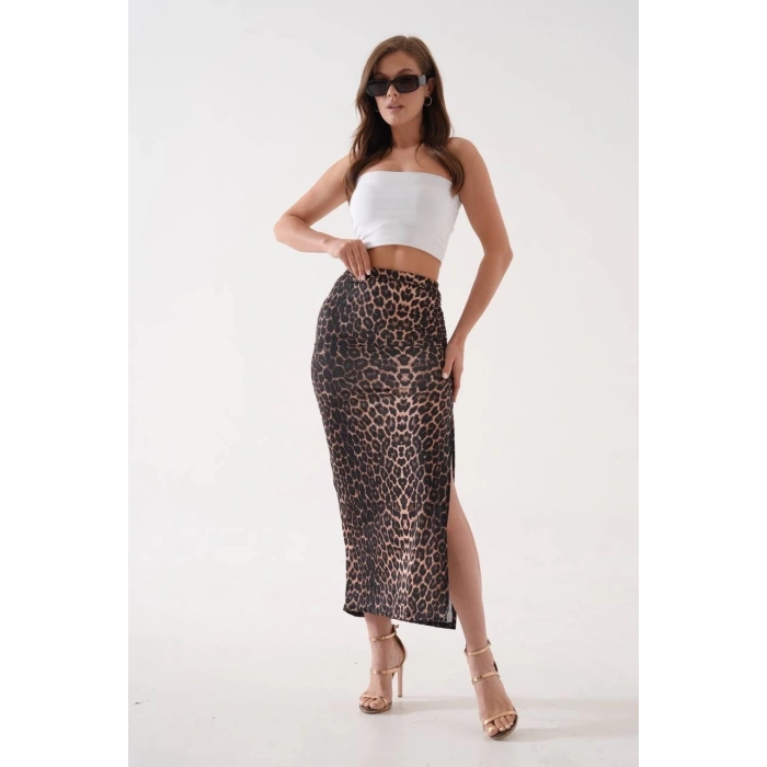 Uzun yırtmaçlı ince kumaş etek leopar