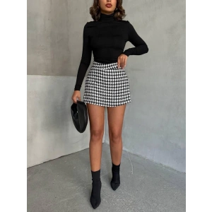 Kapaklı kaşe şort etek siyah beyaz kazayağı h261218