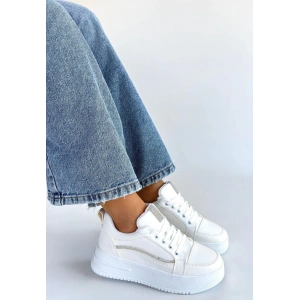 Natte Beyaz Cilt Bağcıklı Spor Ayakkabı