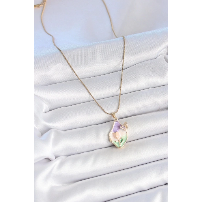 316L Çelik Gold Renk Zincir Damla Mix Renk Mineli Çiçek İşlemeli Kelebek Detay Portre Model Kadın Kolye
