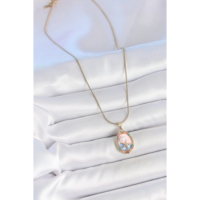 316L Çelik Gold Renk Zincir Mix Renk Deniz Yıldız İşlemeli İnci Detay Portre Model Kadın Kolye