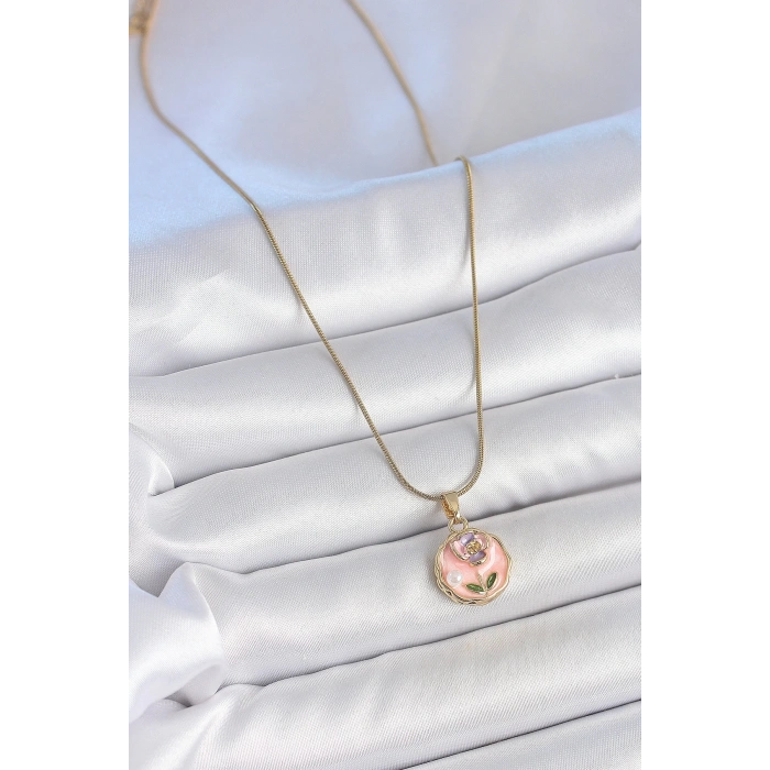316L Çelik Gold Renk Zincir Pembe Minimal Çiçek İşlemeli İnci Detay Portre Model Kadın Kolye
