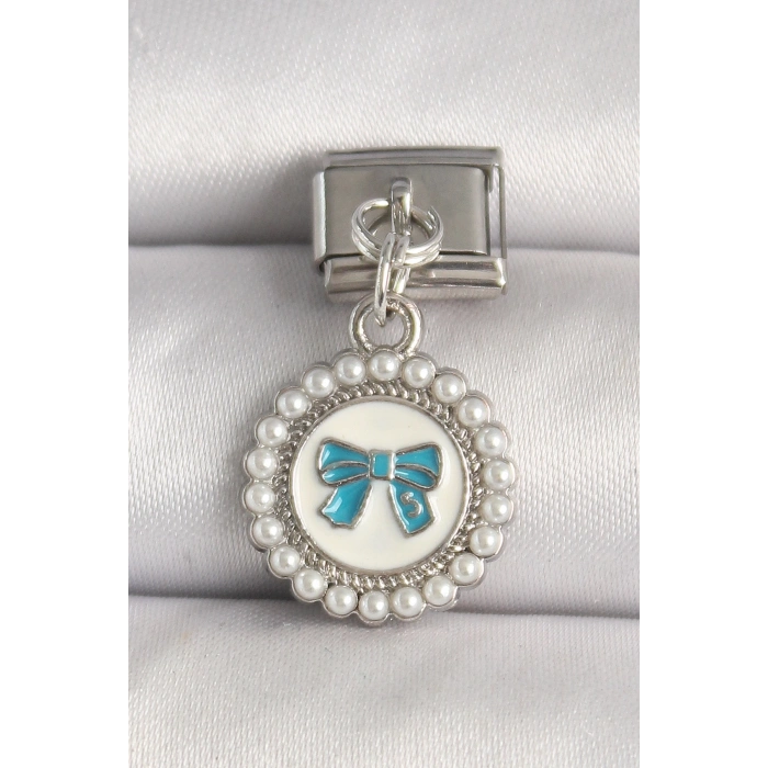 316L Çelik Gümüş Renk Mavi Fiyonk İşlemeli İnci Detaylı Nomination Charm