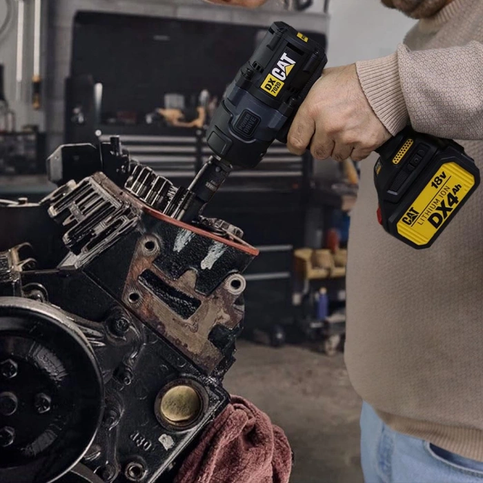 CAT DX7020 18Volt 4.0 Ah Çift Akülü Kömürsüz 700/880Nm Profesyonel Şarjlı Somun Sıkma