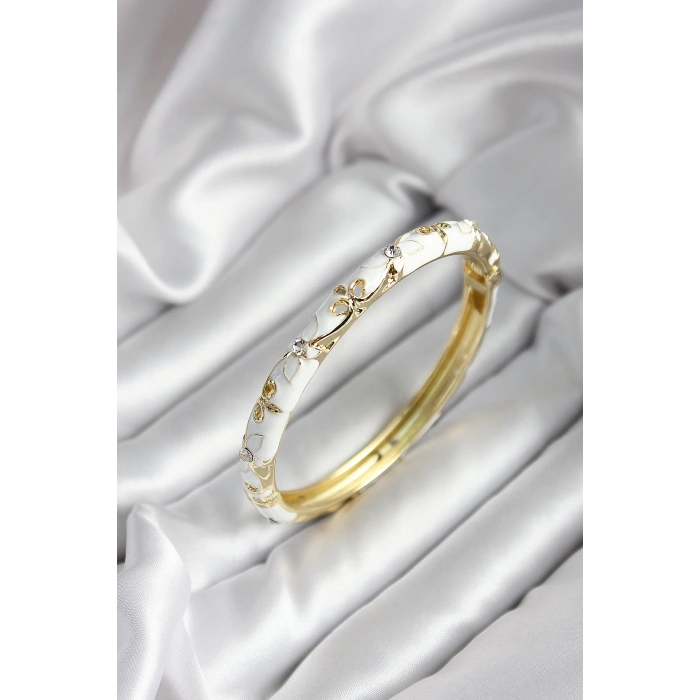 Mineli Pirinç Beyaz Çiçek Desenli Zirkon Taşlı Gold Renk Kadın Kelepçe (çap 60 mm)