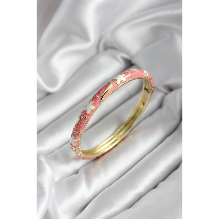 Mineli Pirinç Pembe Çiçek Desenli Gold Renk Kadın Kelepçe (çap 60 mm)