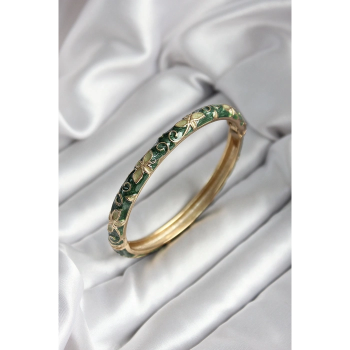 Mineli Pirinç Yeşil Çiçek Desenli Gold Renk Kadın Kelepçe (çap 60 mm)