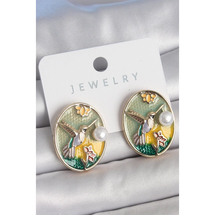 Pirinç Gold Renk Mix Renk Mineli İncili Sinek Kuşu İşlemeli Portre Model Kadın Küpe