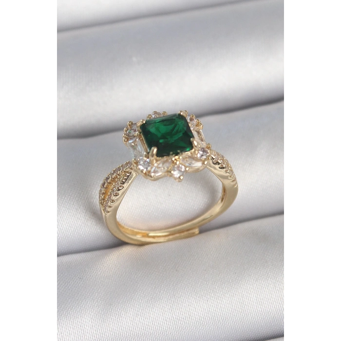 Pirinç Gold Renk Zirkon Taşlı Yeşil Kare Tektaş Model Kadın Yüzük