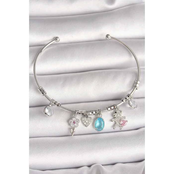 Pirinç Gümüş Renk Sallantı Zirkon Taşlı Ayıcık Figür Çiçek Detay Charm Kadın Bileklik