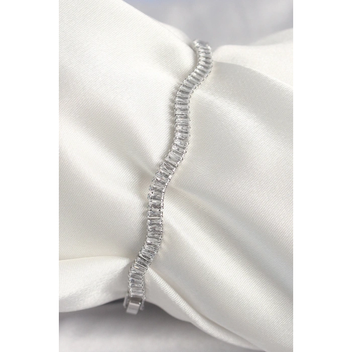 Pirinç Gümüş Renk Su Yolu Zirkon Taşlı Model Kadın Bileklik