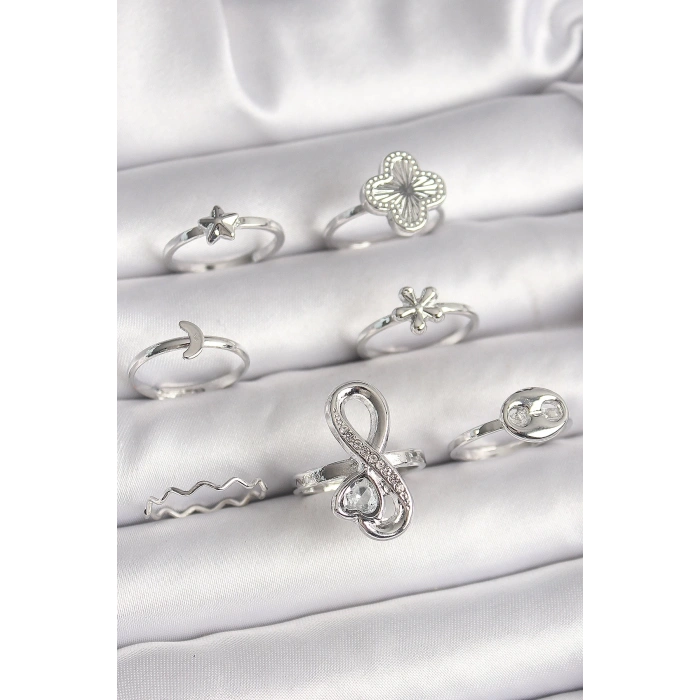 Pirinç Gümüş Renk Yonca Figür Sonsuzluk Zirkon Taşlı Kalp Detay Kadın Yüzük Kombini